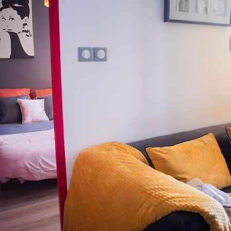 T2 Cosy & Moderne Avec Parking Prive Gratuit A 빌뢰르반 외부 사진